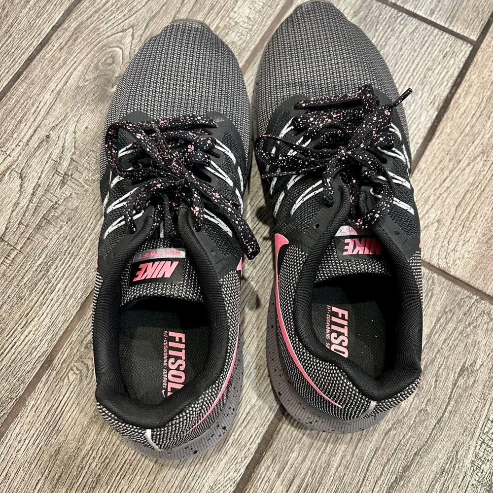 Nike Run Swift Black and Pink Athletic Shoes